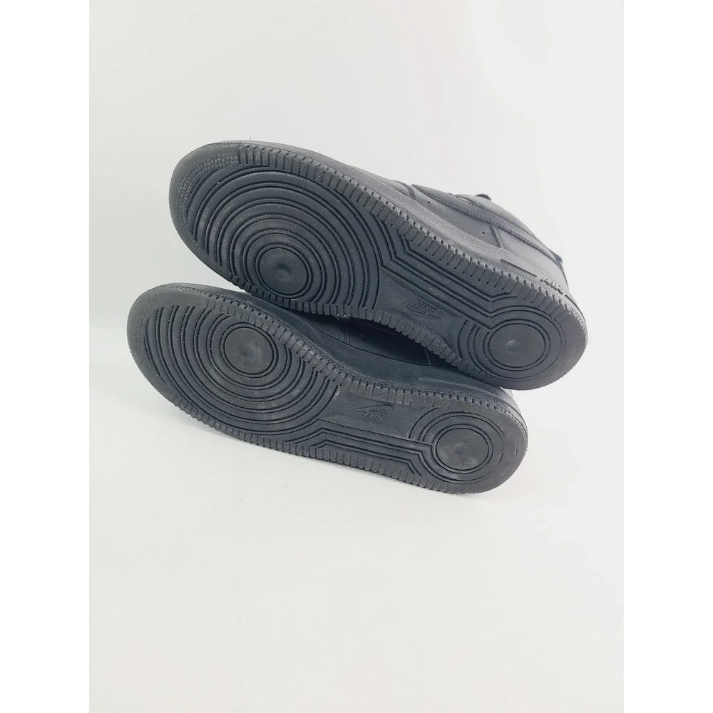 Nike‎ Air Leather / Rubber Casual Sneakers Men, Size 10.5, Black Color